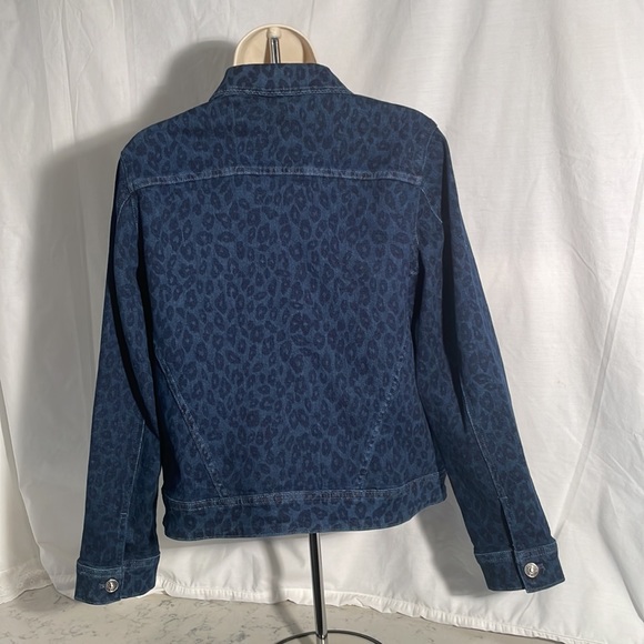 Donated - Picture 2 of 8